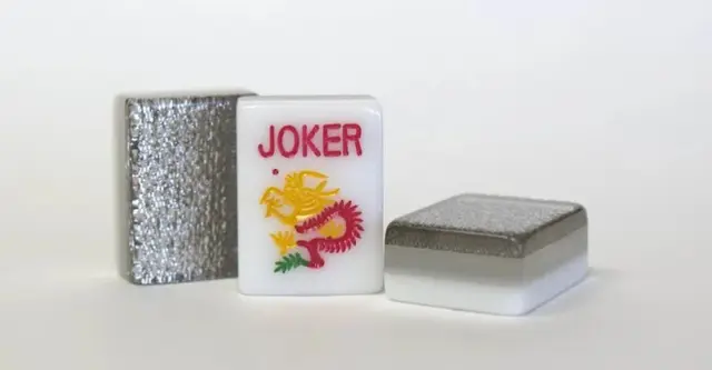 Mah Jongg Maven 3 Layer Dark Silver Sparkle Mah Jongg tile set