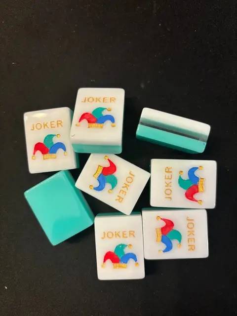 Mah Jongg Maven 3 Layer Turqoise Mahong tile set with Custom Jester Jokers
