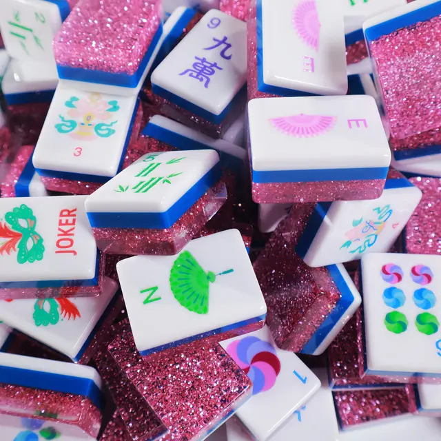 Ora Mahj Raspberry Glitter American Mahjong Set